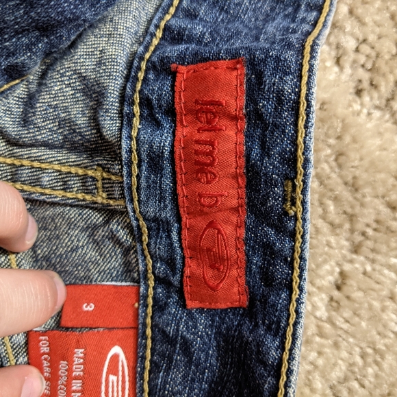 Shorts - Picture 3 of 3